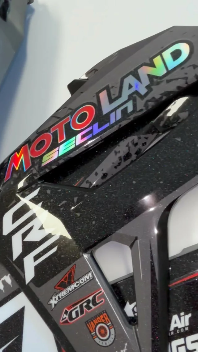 🖇️ Kit déco semi personnalisé pour CRF
📌 Option :  hologramme • cosmic • grip
‌
🖥️ : www.splitworks.fr
‌
#mx #motocross #graphic #kitdeco #mxgraphics #mxdecals #motocrossgraphics #supermoto #supermotard #motolife #mxlife⁣⁣⁣⁣⁣⁣⁣⁣⁣⁣⁣⁣
#impression #publicity #publicite #ride #dirtbike #motorcycle #stickers #print #design #splitworks